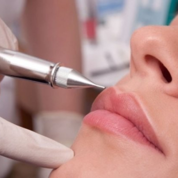 Pigmentação definitiva de sobrancelhas, olhos, boca e aréolas